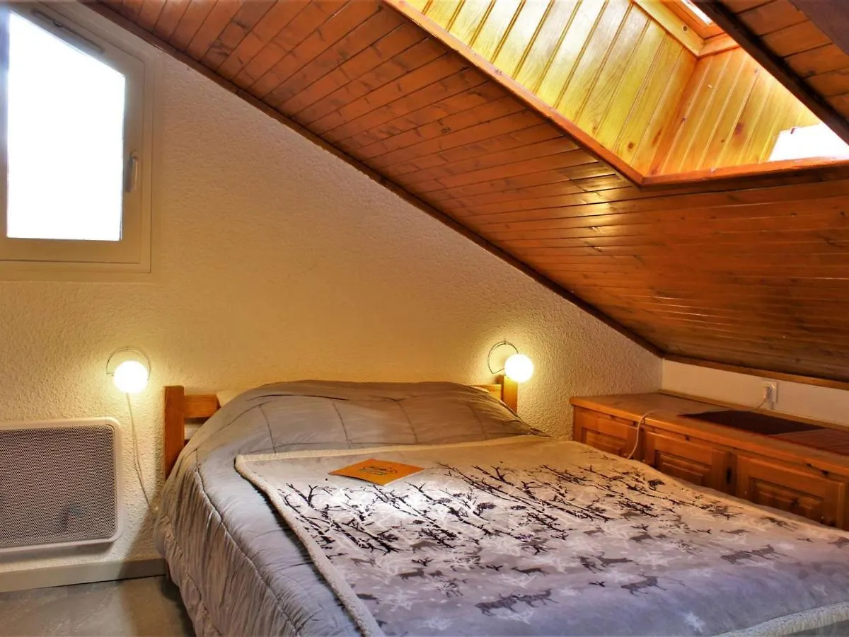 Apartment Appartement 2 Pieces Cabine - 6 Couchages - Risoul 1850 - Fr-1-330-152 France